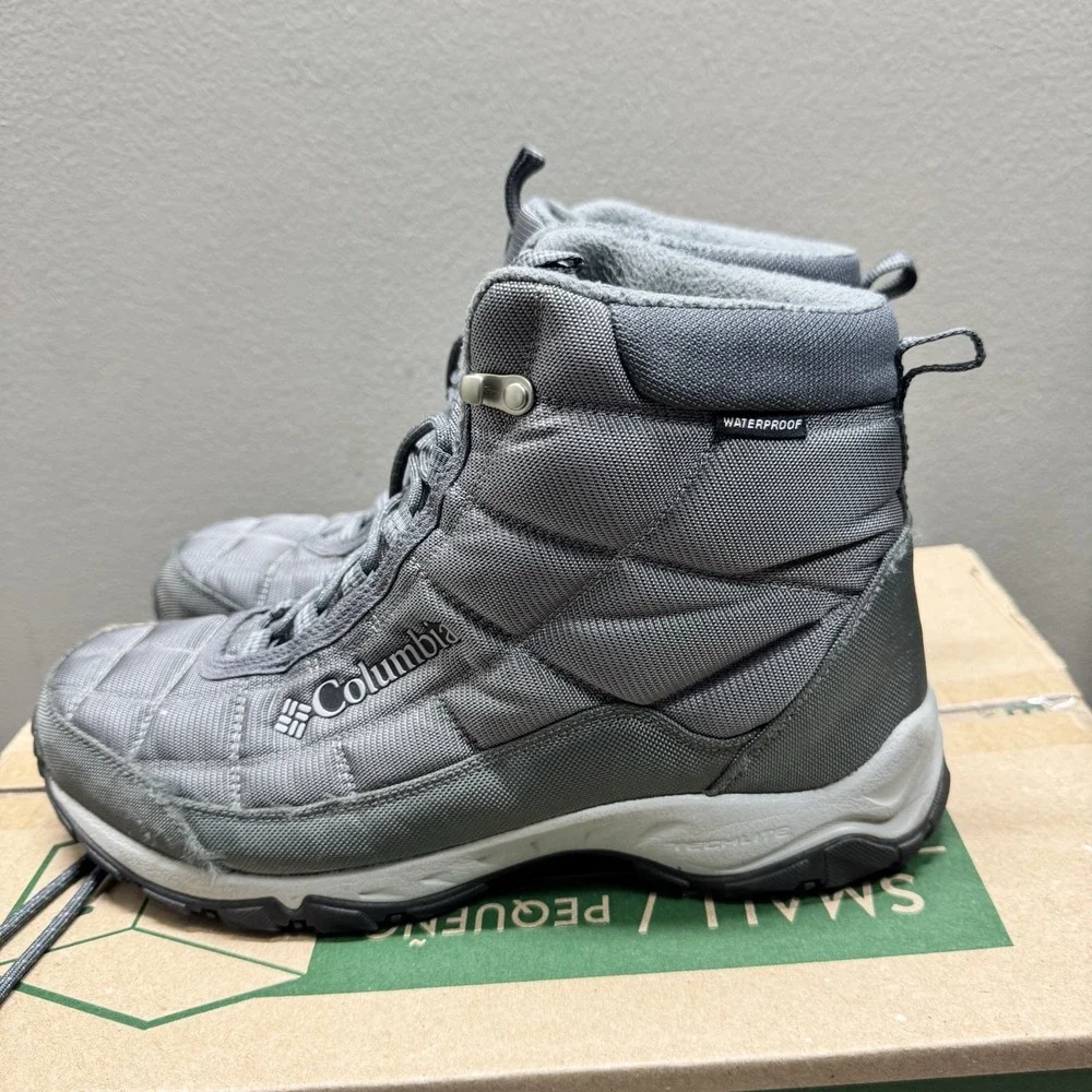 Columbia Men's BM1766-033 Waterproof Hiking Boots Size 11